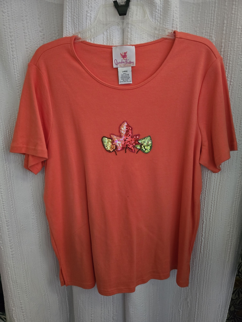 Quacker Factory WOMENS LARGE Coral Short Sleeve Tee with Sequin Leaf Accent